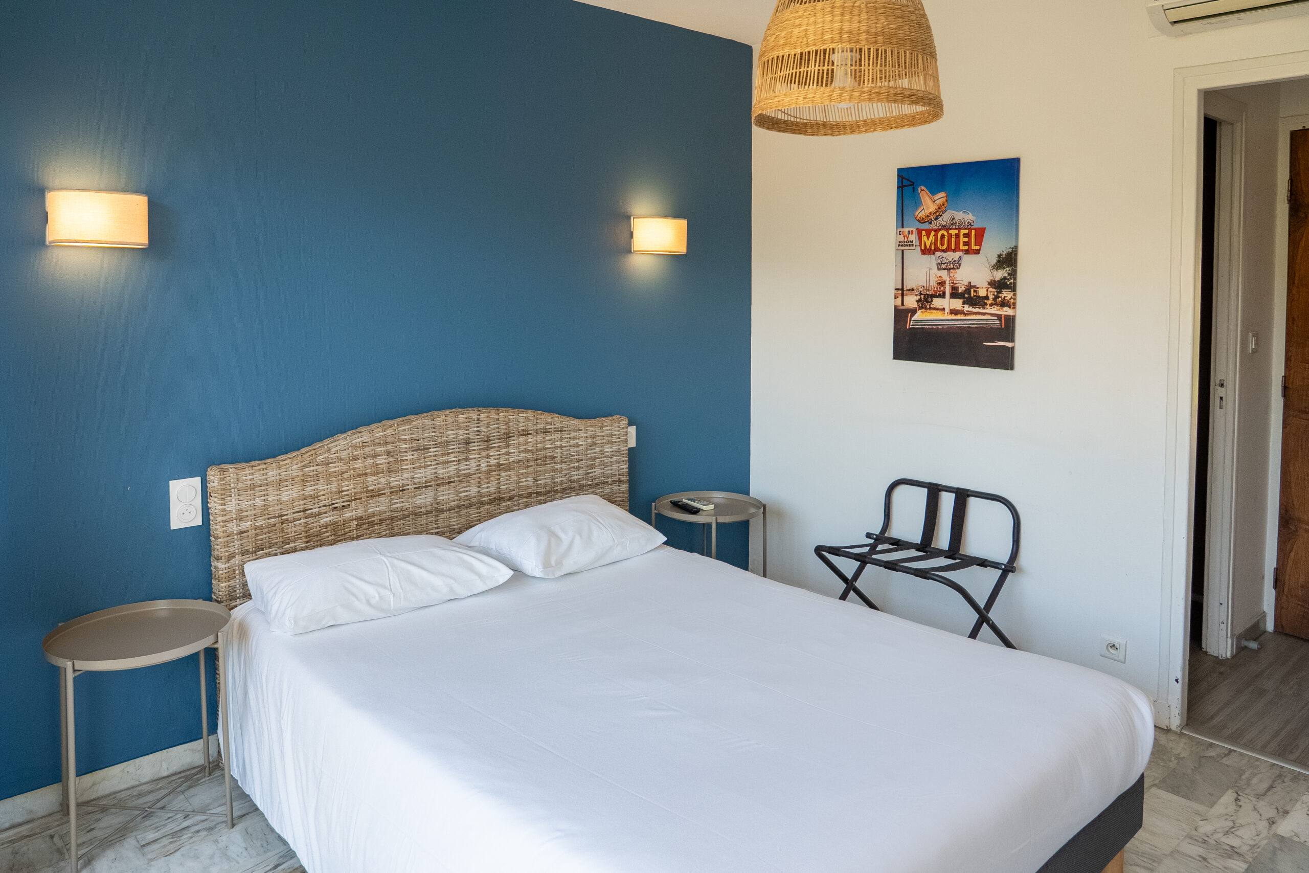Hotel AMERIQUE - Ch CONFORT (Motel) #33(C)
