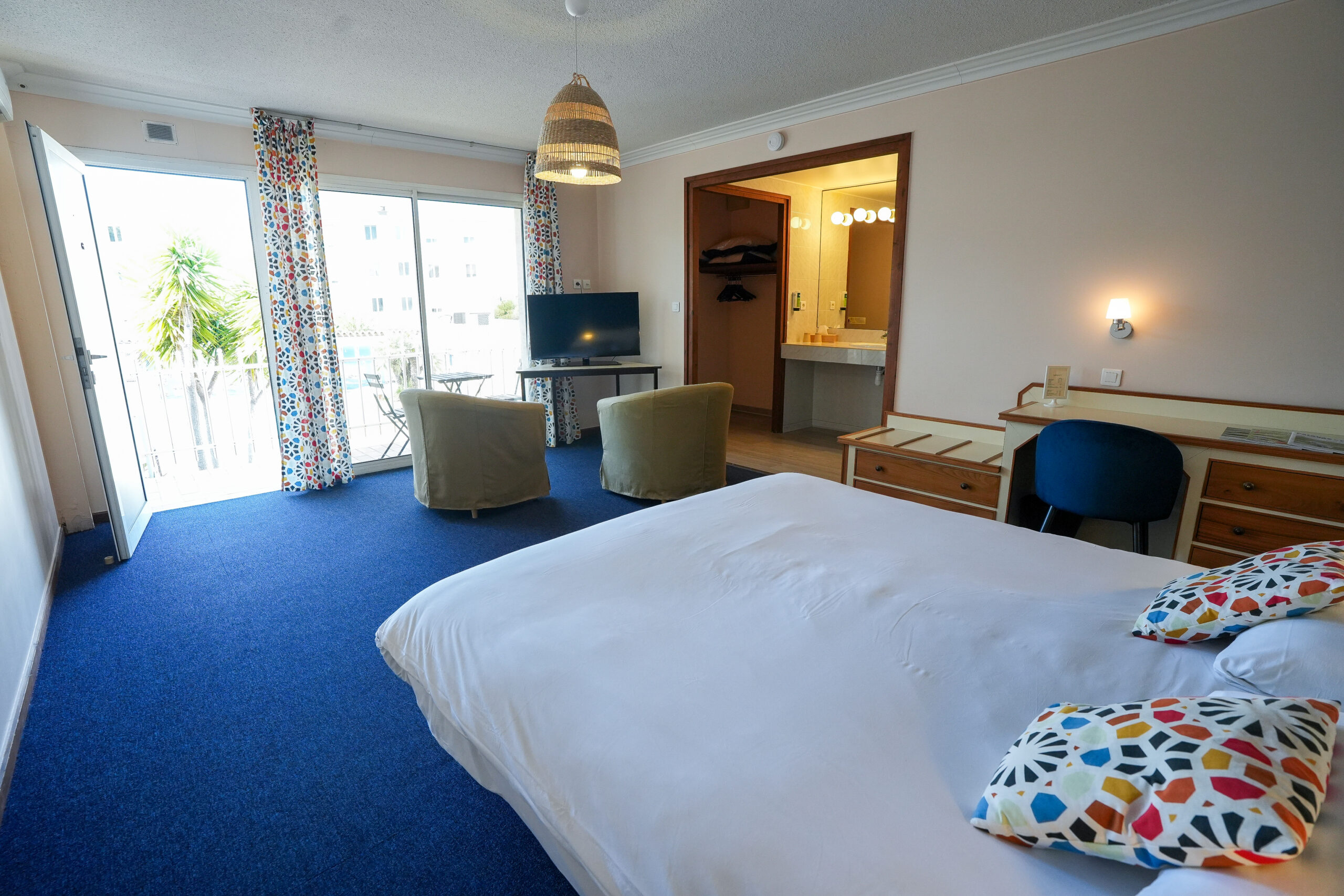 Hotel AMERIQUE - Ch SUPERIEURE CONFORT (Motel) #50(A)