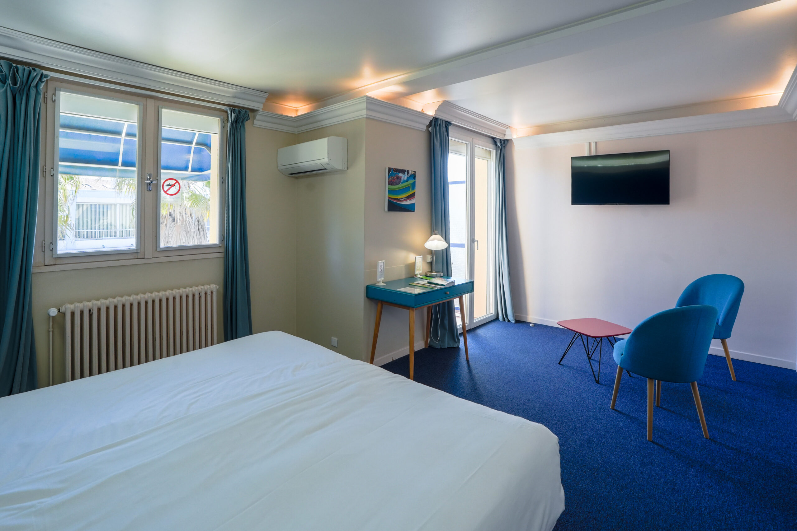 Hotel AMERIQUE - Ch SUPERIEURE (Hotel) #12(C)