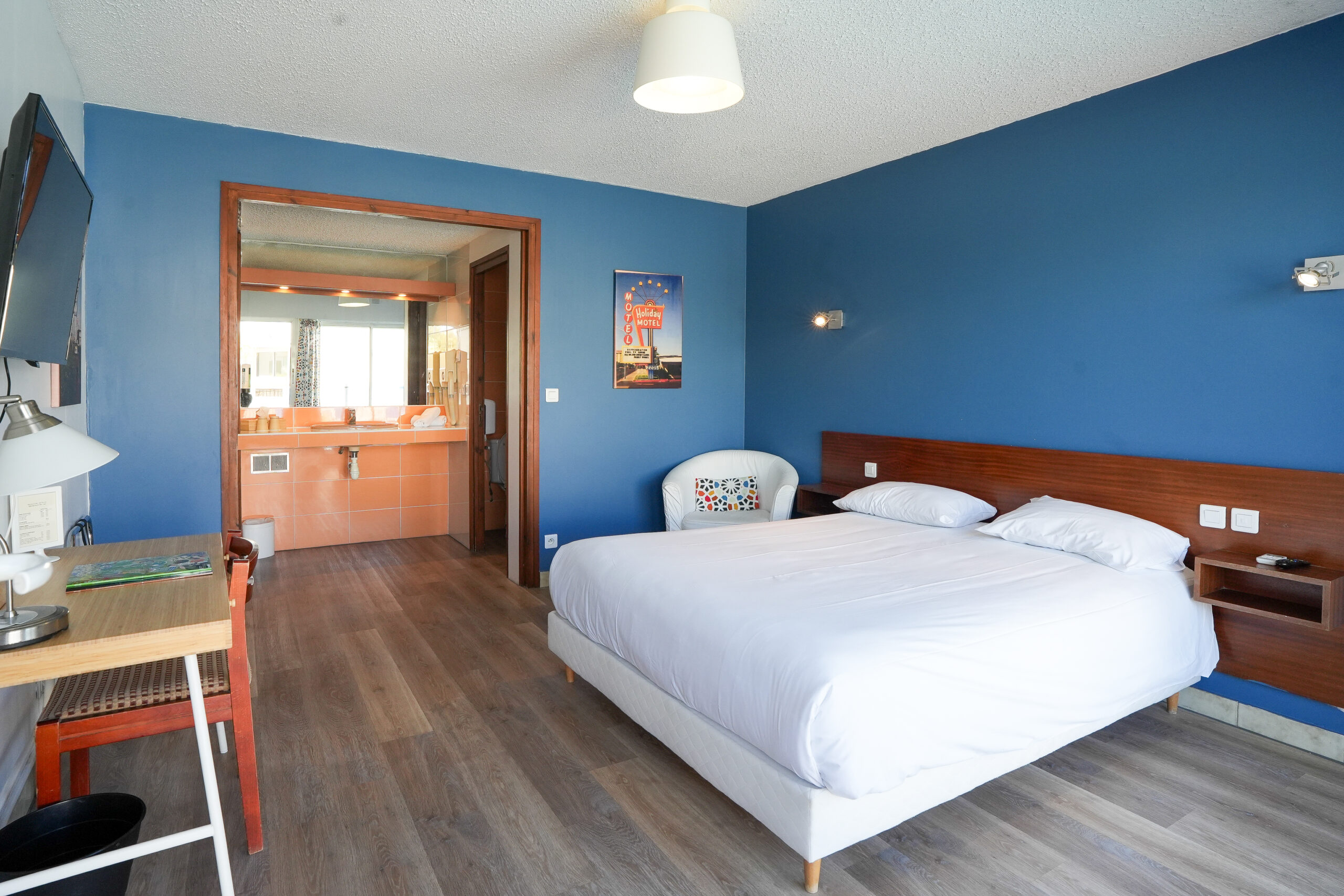 Hotel AMERIQUE - Ch SUPERIEURE (Motel) #35(C)